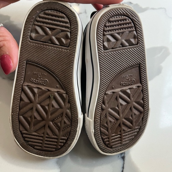 Converse Toddler Unisex Sneakers Black Leather Velcro - Picture 7 of 8